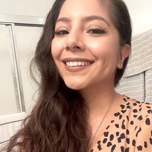 Meet your Posher, Victoria